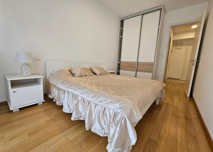 Apartment S&M