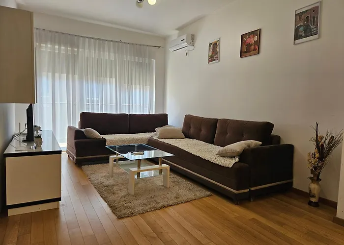Apartment S&M